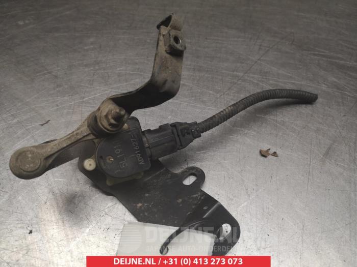 Toyota Rav-4 Xenon hoogteregelaar O266913