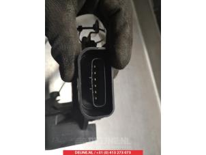 Toyota Rav-4 Deurslot Mechaniek 4Deurs links-achter O280583 foto 4