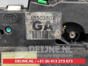 Chevrolet Cruze Türschlossmechanik 4-türig links hinten O279940 foto 3