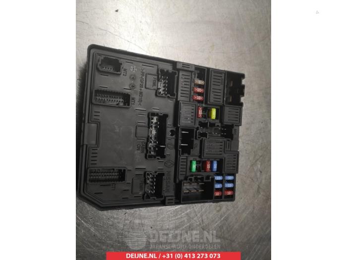 Nissan Qashqai Zekeringkast O350277