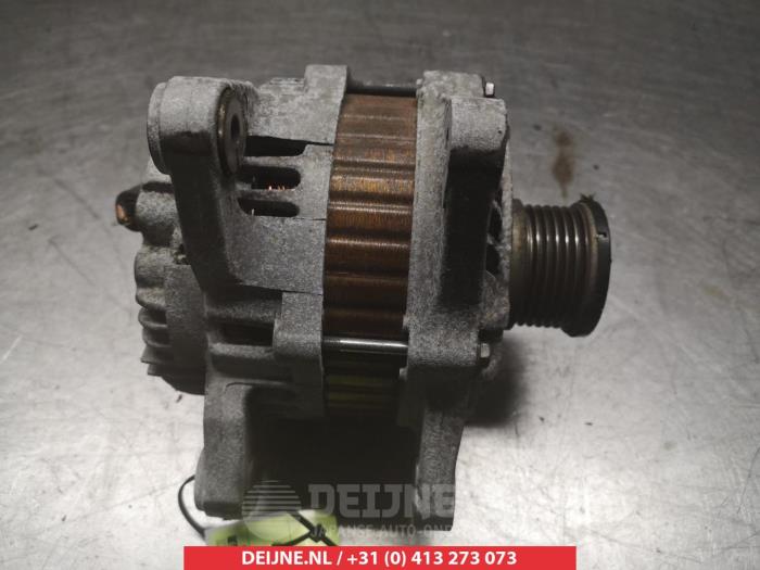 Gebruikte Dynamo Nissan Qashqai (J10) Prijs € 45,00 Margeregeling aangeboden door V.Deijne Jap.Auto-onderdelen BV