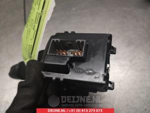 Hyundai Veloster Wiper switch O309576 photo 2