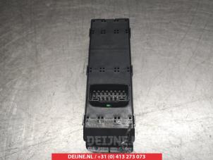 Hyundai Veloster Multi-functional window switch O311513 photo 2