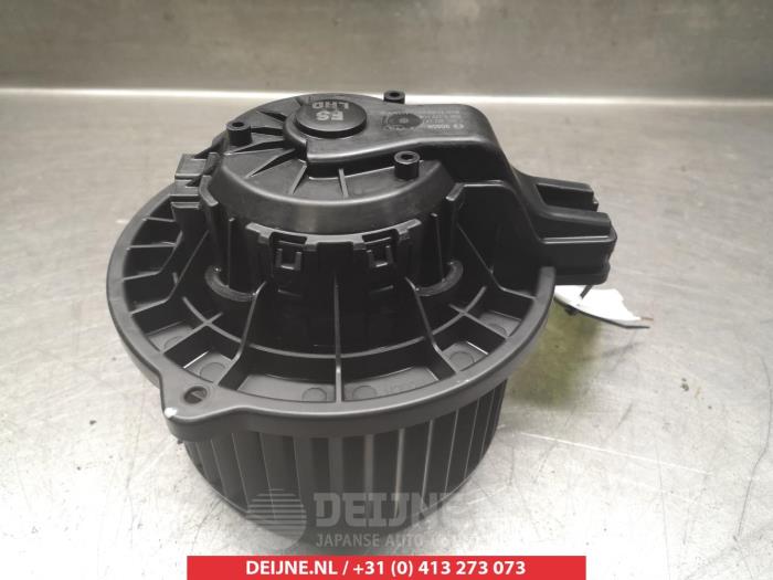 Hyundai Veloster Kachel Ventilatiemotor O366947