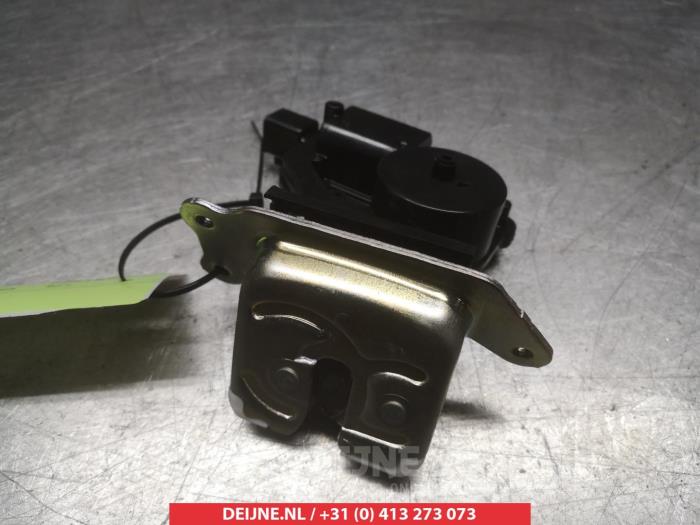Suzuki Swift Slotmechaniek Achterklep O296820