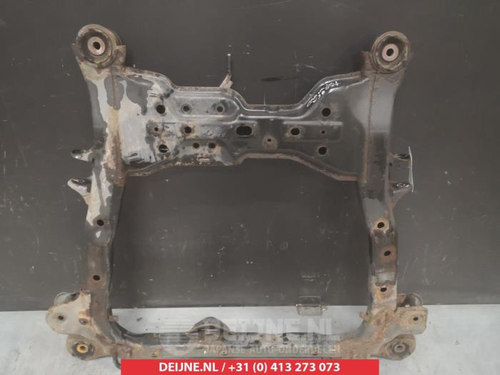 Gebruikte Subframe Kia Carnival/Grand Carnival 3 2.7 V6 24V Prijs € 150,00 Margeregeling aangeboden door V.Deijne Jap.Auto-onderdelen BV