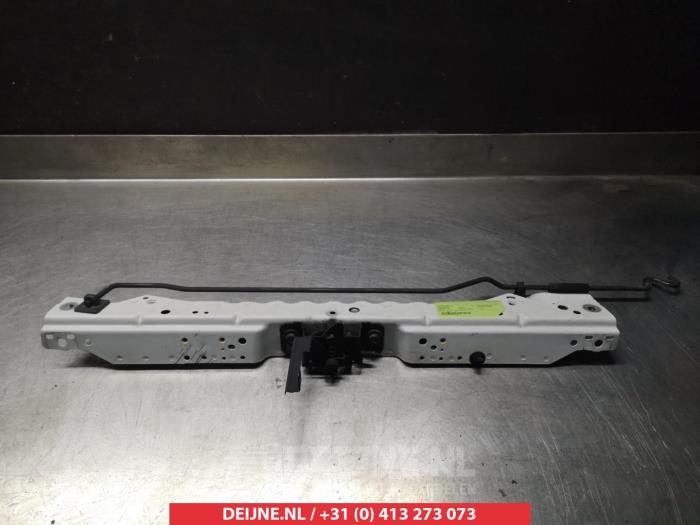 Chevrolet Cruze Slotplaat voor O270515