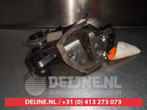 Daihatsu Sirion Door lock mechanism 4-door, front left O279755 photo 3