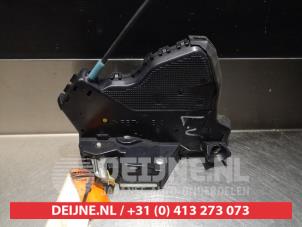 Daihatsu Sirion Door lock mechanism 4-door, front left O279755 photo 2