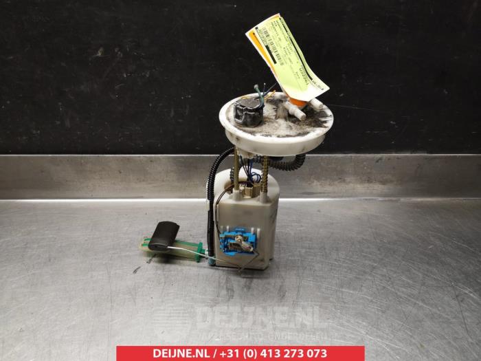 Gebruikte Tank element Pomp Kia Magentis (GE) 2.0 CRDi 16V Prijs € 50,00 Margeregeling aangeboden door V.Deijne Jap.Auto-onderdelen BV