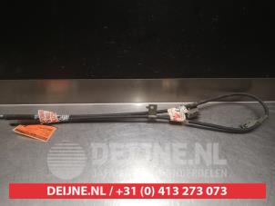 Gebruikte Handrem Kabel Nissan Primera (P11) Prijs € 25,00 Margeregeling aangeboden door V.Deijne Jap.Auto-onderdelen BV