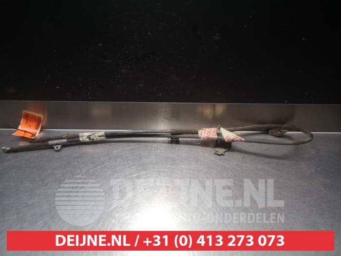 Gebruikte Handrem Kabel Nissan Primera (P11) Prijs € 25,00 Margeregeling aangeboden door V.Deijne Jap.Auto-onderdelen BV