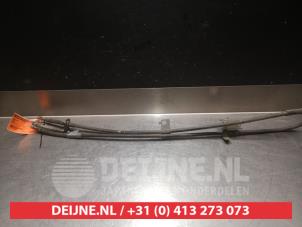 Gebruikte Handrem Kabel Nissan Primera (P11) Prijs € 25,00 Margeregeling aangeboden door V.Deijne Jap.Auto-onderdelen BV