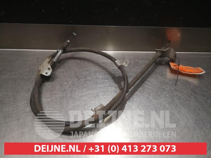 Gebruikte Handrem Kabel Nissan Almera (N15) Prijs € 20,00 Margeregeling aangeboden door V.Deijne Jap.Auto-onderdelen BV