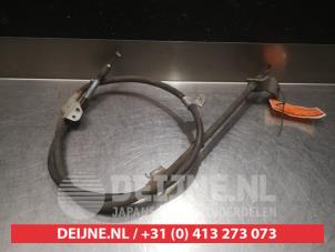 Gebruikte Handrem Kabel Nissan Almera (N15) Prijs € 20,00 Margeregeling aangeboden door V.Deijne Jap.Auto-onderdelen BV
