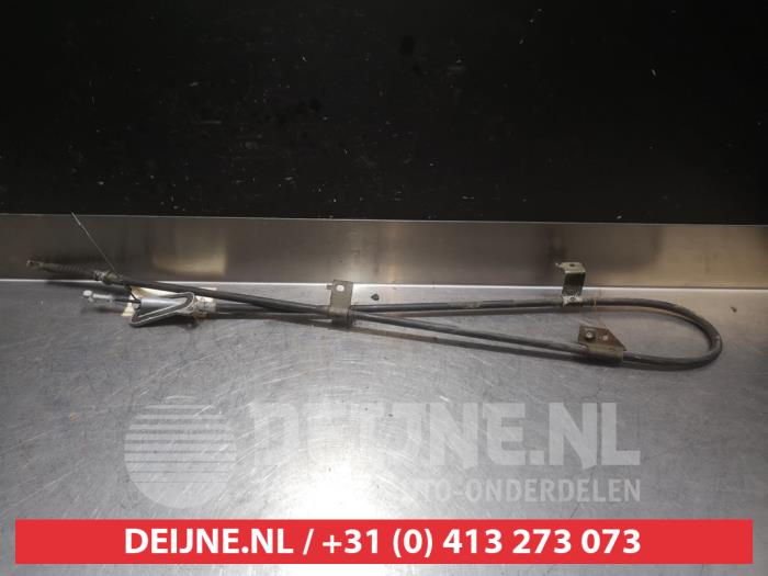 Gebruikte Handrem Kabel Nissan Almera (N16) 1.5 16V Prijs € 20,00 Margeregeling aangeboden door V.Deijne Jap.Auto-onderdelen BV