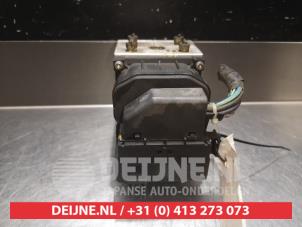 Nissan King Cab ABS Pomp O337684 foto 3