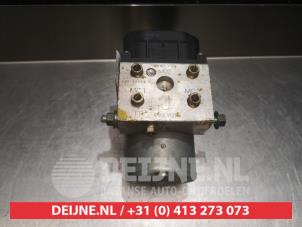 Gebruikte ABS Pomp Nissan King Cab/Pickup 4x4 (D22) 2.5 TDI 16V Prijs € 35,00 Margeregeling aangeboden door V.Deijne Jap.Auto-onderdelen BV