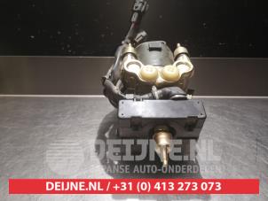Nissan Terrano ABS Pomp O337632 foto 3