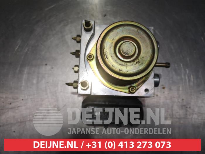 Gebruikte ABS Pomp Nissan 350 Z (Z33) 3.5 V6 24V Prijs € 100,00 Margeregeling aangeboden door V.Deijne Jap.Auto-onderdelen BV