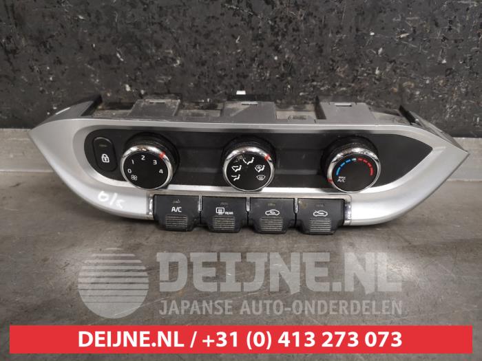 Kia Rio Heater control panel O305828