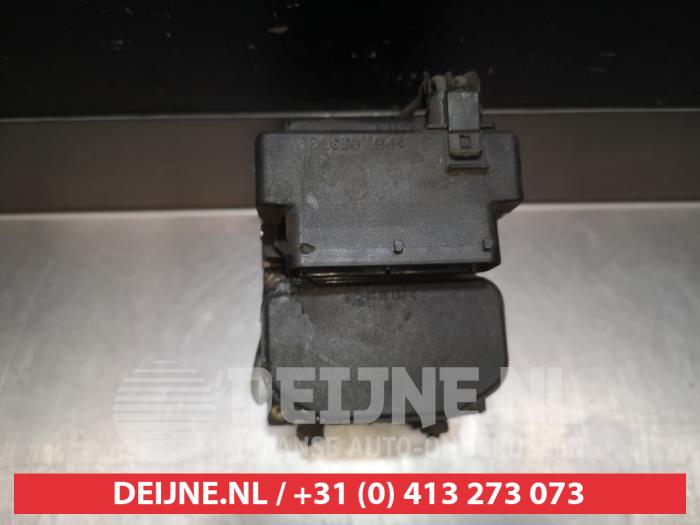 Nissan Primera ABS Pomp O337578