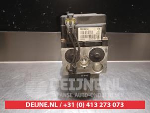 Nissan Primera ABS Pumpe O337578 foto 4