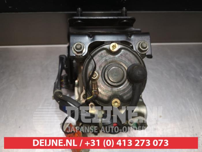 Gebruikte ABS Pomp Nissan Primera (P11) 2.0 SLX 16V Prijs € 25,00 Margeregeling aangeboden door V.Deijne Jap.Auto-onderdelen BV