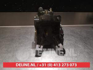 Nissan Primera ABS pump O337573 photo 4