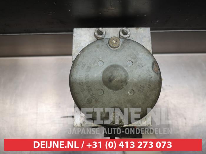 Nissan Primera ABS Pomp O337572