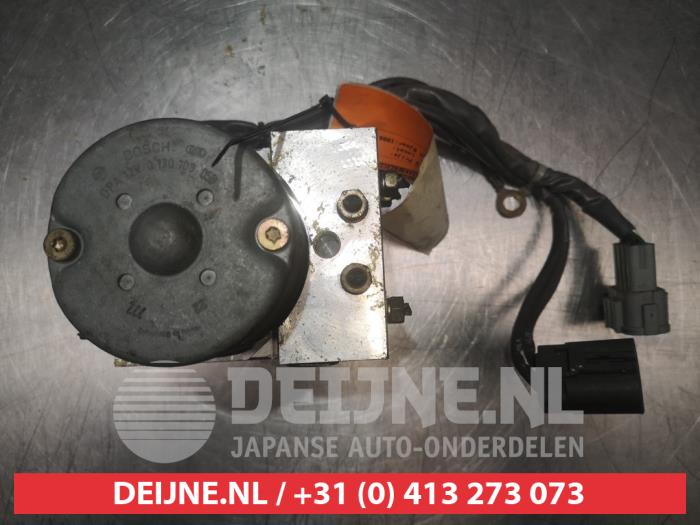 Gebruikte ABS Pomp Nissan Almera (N15) 1.6 GX,SLX 16V Prijs € 50,00 Margeregeling aangeboden door V.Deijne Jap.Auto-onderdelen BV