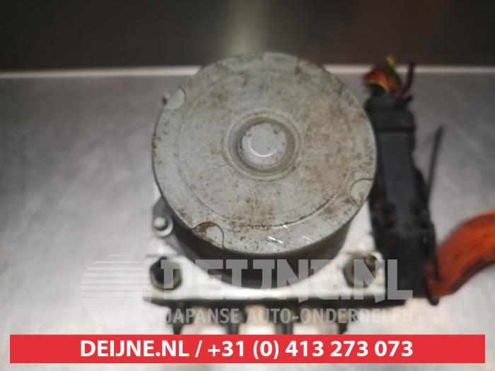 Gebruikte ABS Pomp Nissan Almera (N16) 2.2 Di 16V HP Prijs € 50,00 Margeregeling aangeboden door V.Deijne Jap.Auto-onderdelen BV