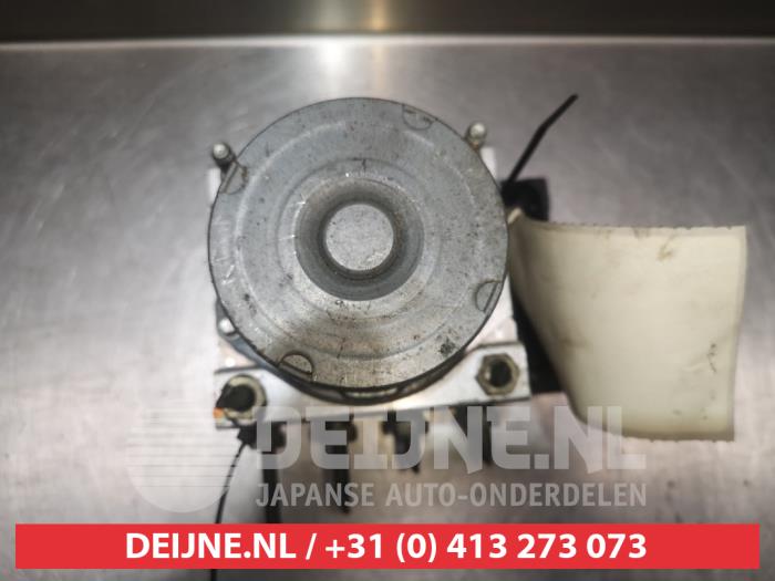 Gebruikte ABS Pomp Nissan Almera (N16) 1.5 dCi Prijs € 75,00 Margeregeling aangeboden door V.Deijne Jap.Auto-onderdelen BV