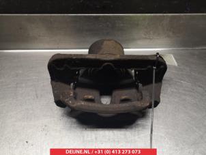 Toyota Avensis Verso Front brake calliper, right O326941 photo 2