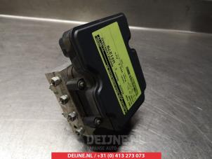 Nissan Micra ABS pump O337707 photo 2