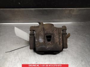 Toyota Avensis Verso Rear brake calliper, left O376614 photo 2