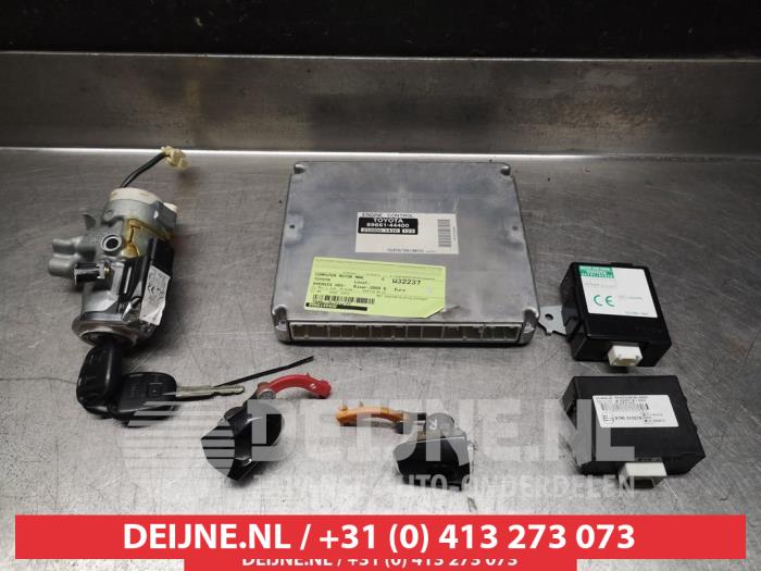 Toyota Avensis Verso Schlossset Zylinder (komplett) O278886