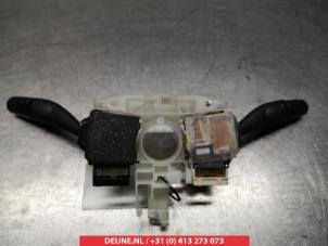 Subaru Impreza Steering column stalk O308610 photo 2