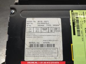Toyota Avensis CD player O312659 photo 2