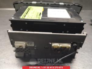 Toyota Avensis CD player O312659 photo 3