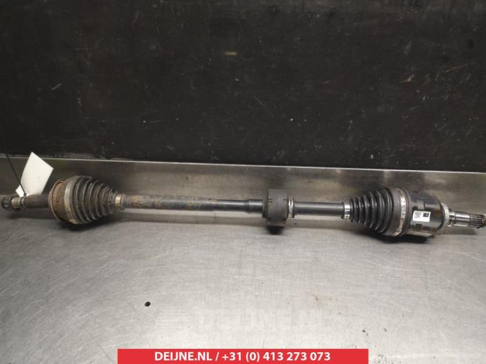 Toyota Verso-S Front drive shaft, right O320278