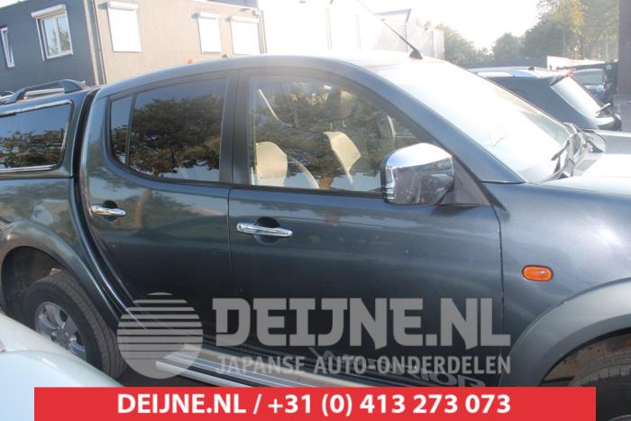 Mitsubishi L200 Tür 4-türig rechts hinten O286551