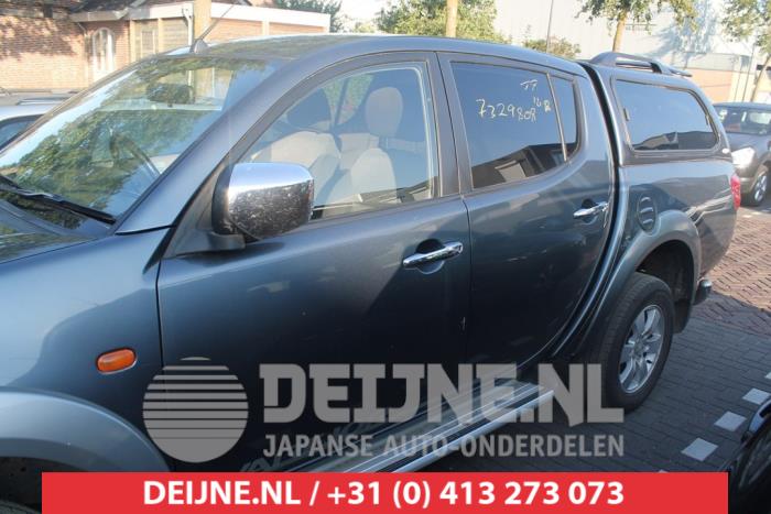 Mitsubishi L200 Tür 4-türig links hinten O285493