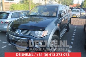 Mitsubishi L200 Tür 4-türig links hinten O285493 foto 3