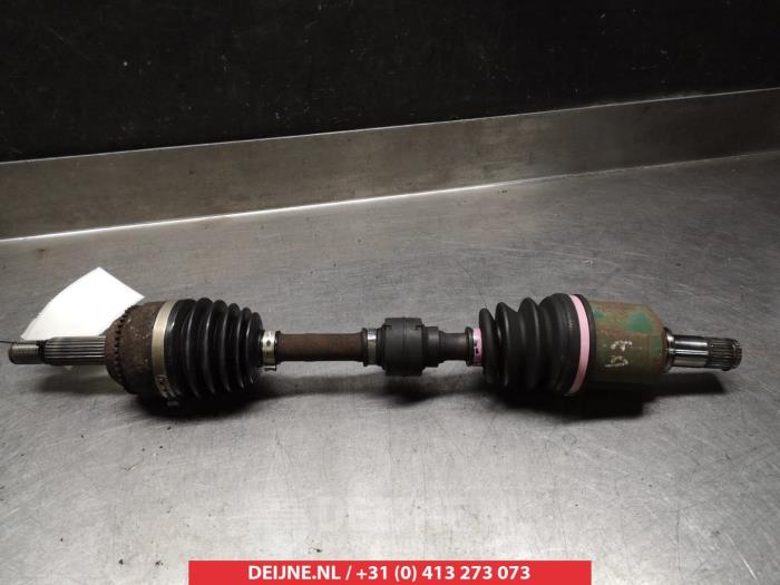 Mitsubishi Lancer Aandrijfas links-voor O318116