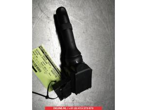 Toyota Prius Wiper switch O310400 photo 2