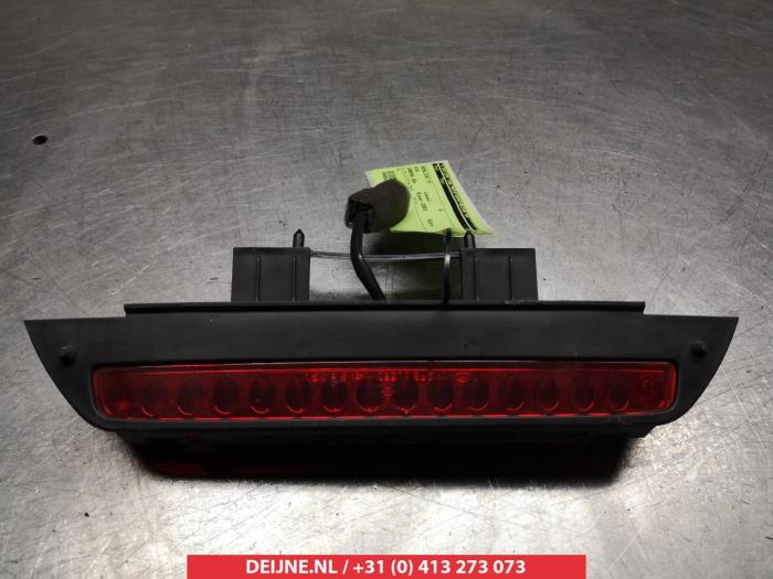 Kia Carens Extra Remlicht midden O300449