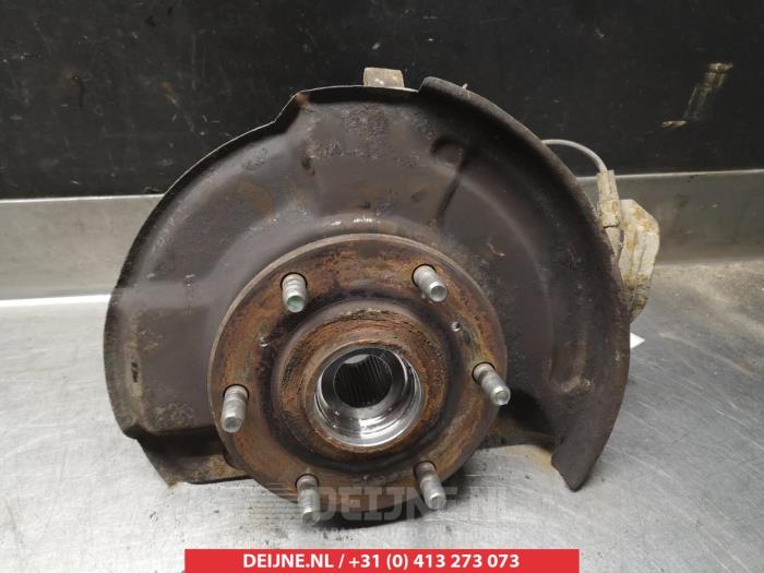 Mitsubishi L200 Knuckle, front left O322824