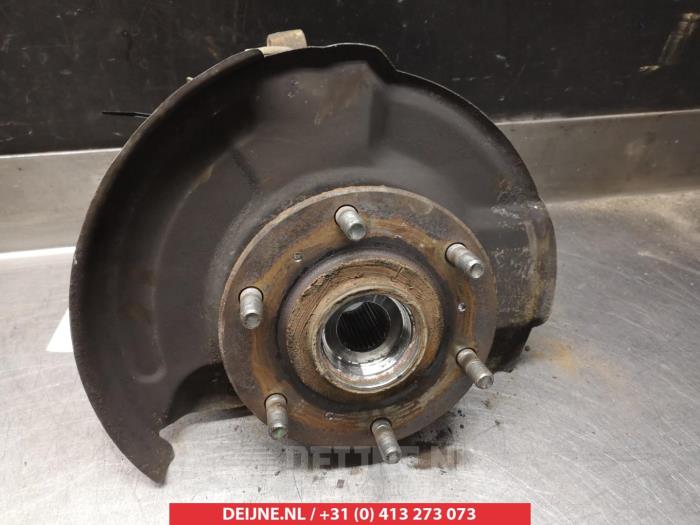 Mitsubishi L200 Knuckle, front right O323860