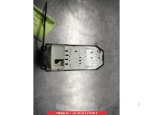 Toyota Yaris Multi-functional window switch O312530 photo 2